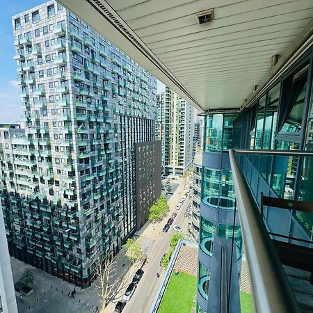 Modern 2Bed 2Bath Apartment Canary Wharf - Upto 5 Person لندن المظهر الخارجي الصورة