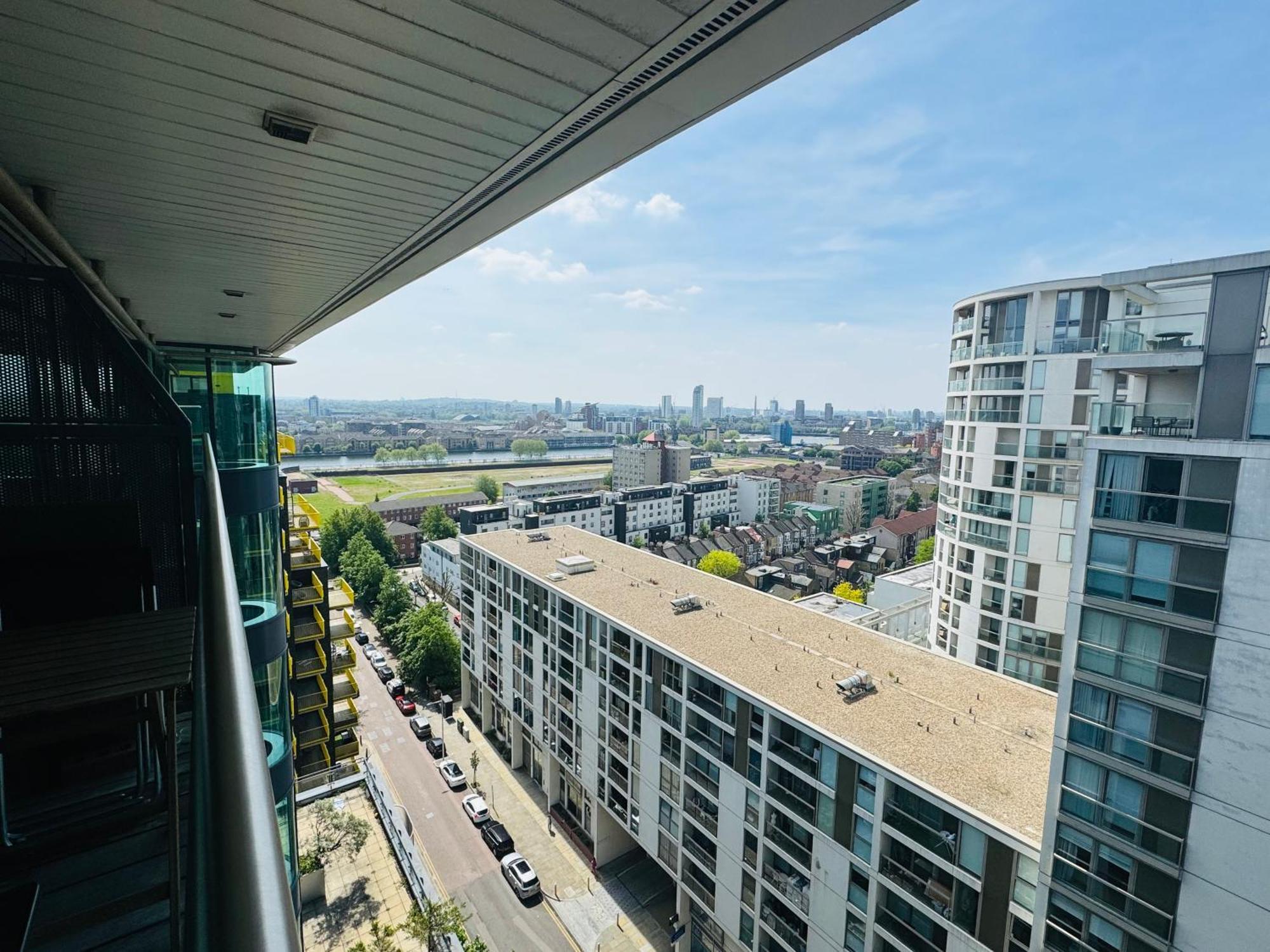 Modern 2Bed 2Bath Apartment Canary Wharf - Upto 5 Person لندن المظهر الخارجي الصورة